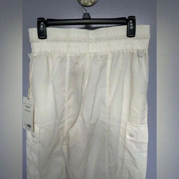 NWT Athleta+Alicia Keyes off White gauze Cargo Pants with and Elastic Cuffs 8